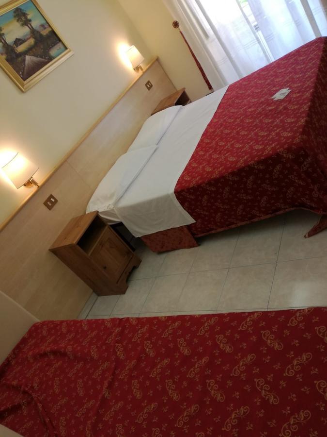 Bed and Breakfast Blue Whale Rzym Zewnętrze zdjęcie