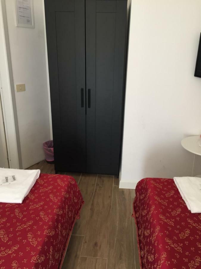 Bed and Breakfast Blue Whale Rzym Zewnętrze zdjęcie